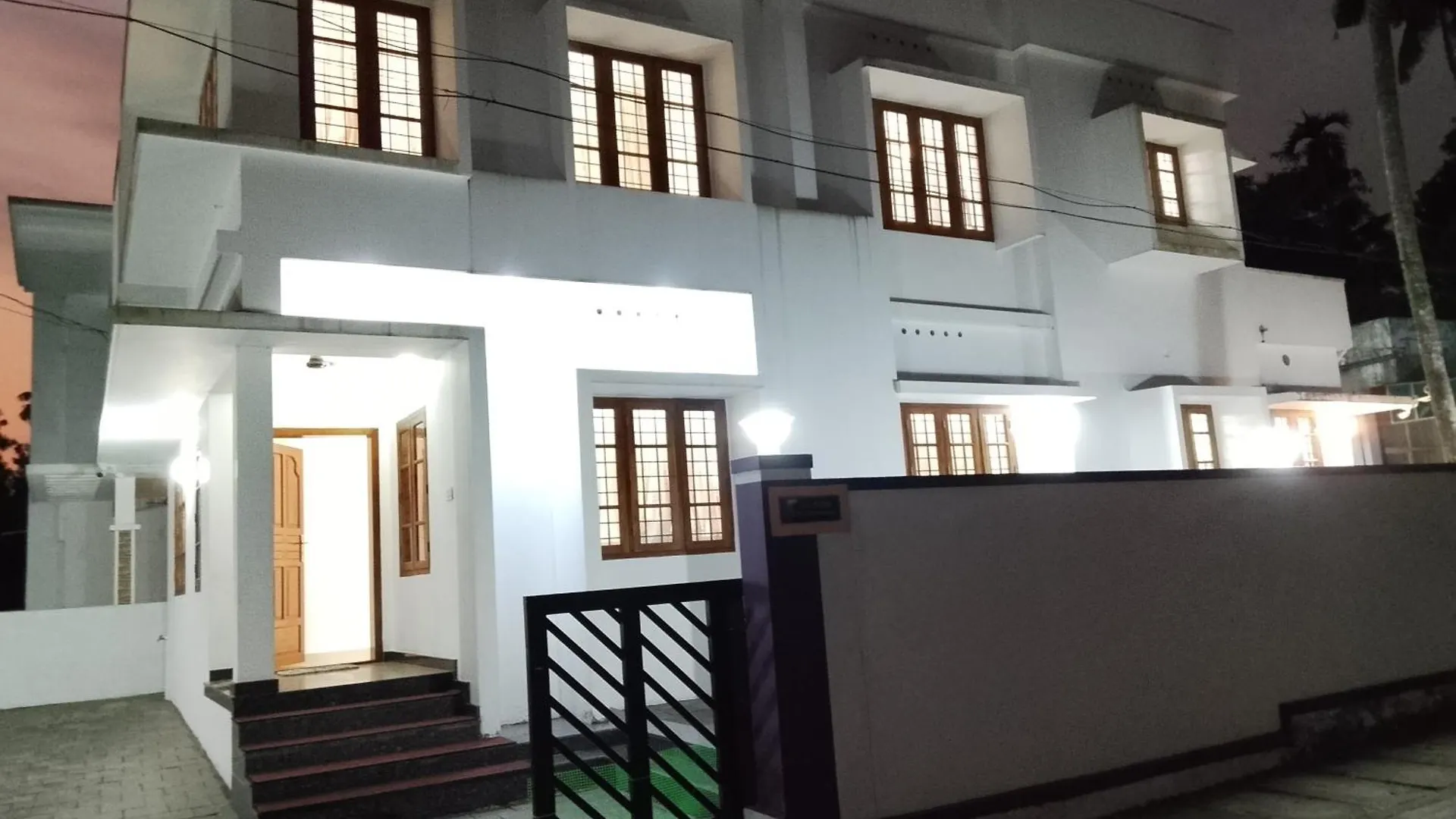 Hill Crown Emerald Kochi